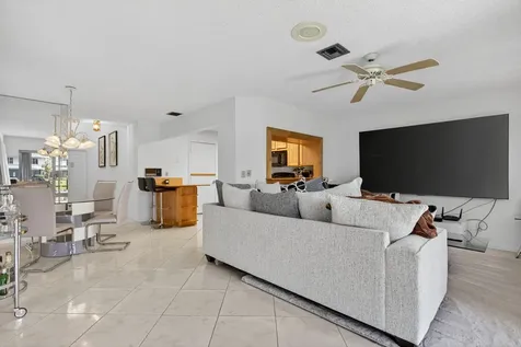 2274 Discovery Circle Deerfield Beach FL 33442