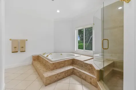 2801 Embassy Drive West Palm Beach FL 33401