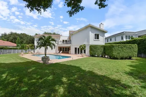 2801 Embassy Drive West Palm Beach FL 33401