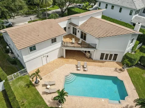2801 Embassy Drive West Palm Beach FL 33401