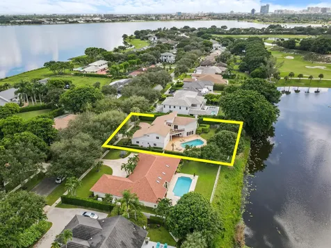 2801 Embassy Drive West Palm Beach FL 33401