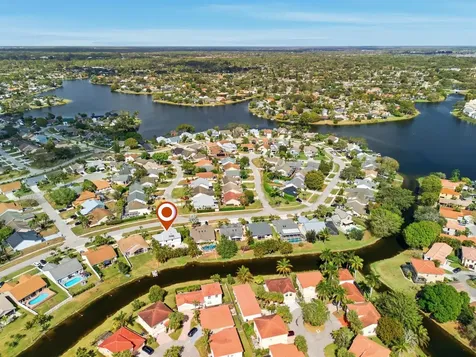 12912 Meadowbreeze Drive Wellington FL 33414