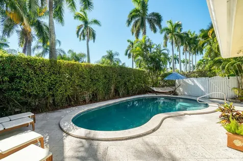 241 List Road Palm Beach FL 33480