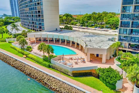 130 Lakeshore Drive North Palm Beach FL 33408