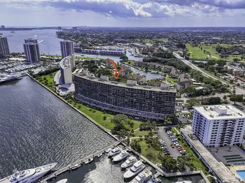 130 Lakeshore Drive North Palm Beach FL 33408