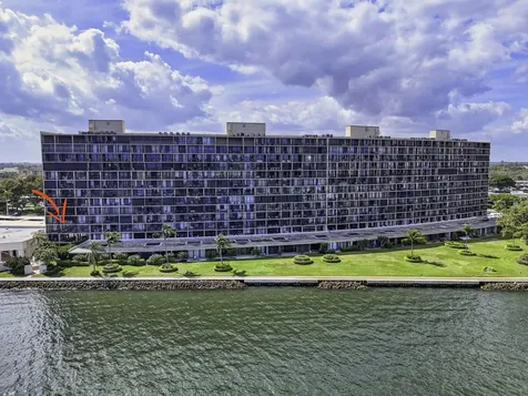130 Lakeshore Drive North Palm Beach FL 33408