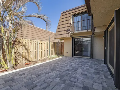 1166 6th Avenue Vero Beach FL 32960