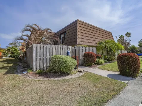 1166 6th Avenue Vero Beach FL 32960