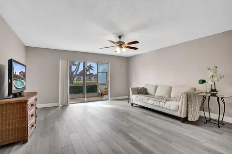 12014 Greenway Circle Royal Palm Beach FL 33411