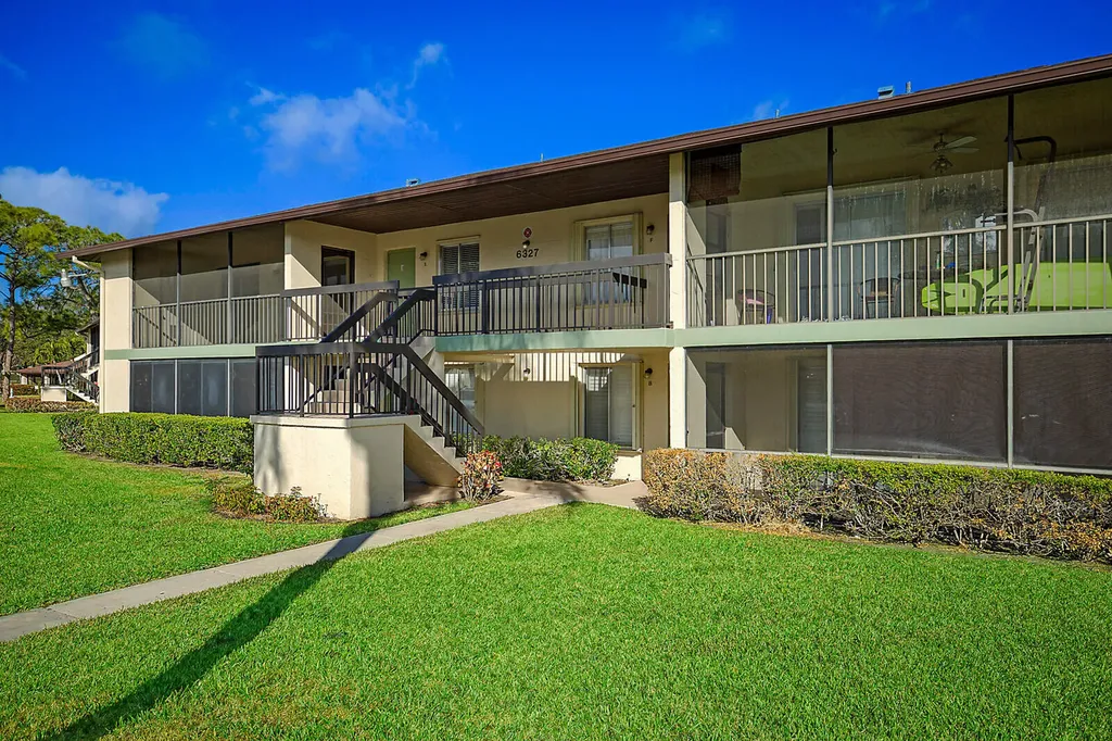 6327 Chasewood Drive Jupiter FL 33458