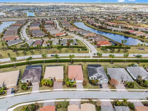 10139 Sw Cypress Wood Court Port Saint Lucie FL 34987