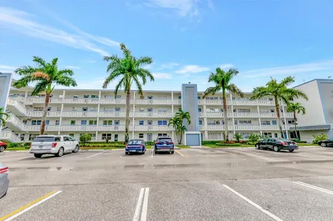 1072 Yarmouth D Boca Raton FL 33434