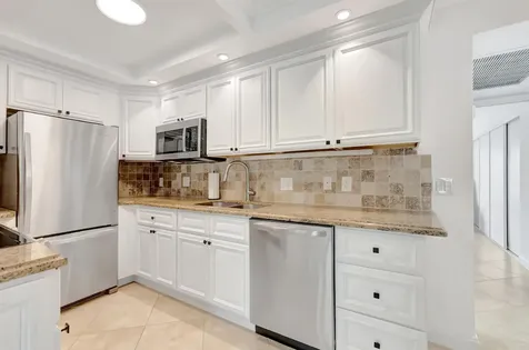 1072 Yarmouth D Boca Raton FL 33434