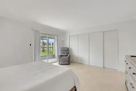 1072 Yarmouth D Boca Raton FL 33434