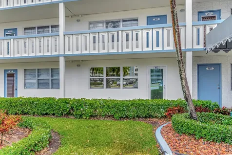 1072 Yarmouth D Boca Raton FL 33434
