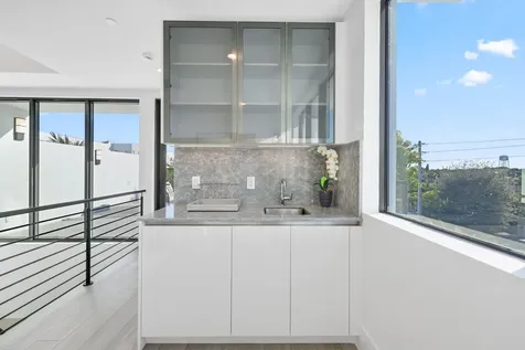 201 Se 4th Avenue Delray Beach FL 33483