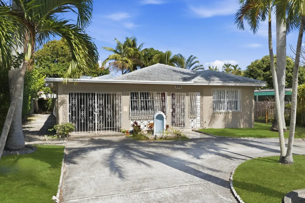 225 Plymouth Road West Palm Beach FL 33405