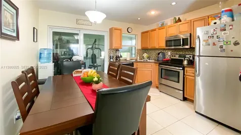 7106 Nw 73rd Avenue Tamarac FL 33321