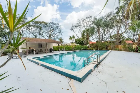 3402 E Gardens East Drive Palm Beach Gardens FL 33410