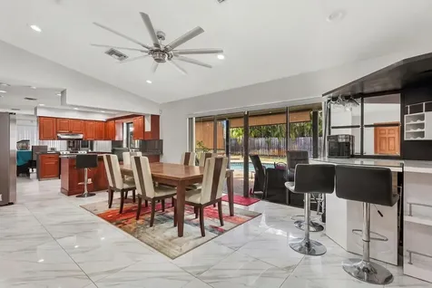 1280 Nw 114th Avenue Coral Springs FL 33071