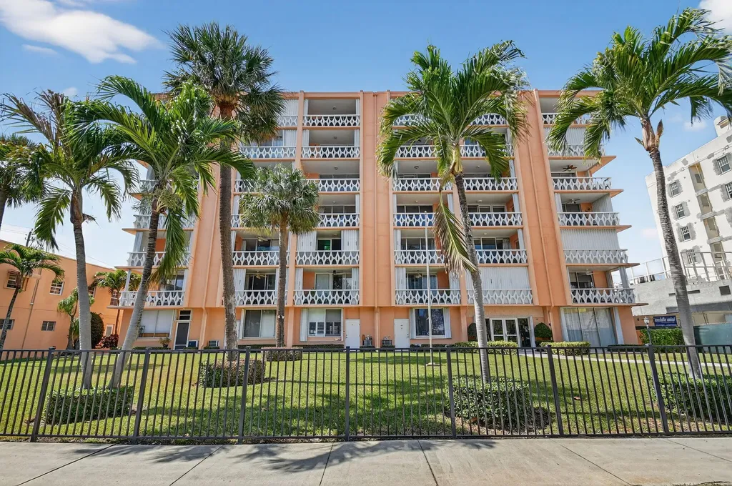 15 S Golfview Road Lake Worth Beach FL 33460