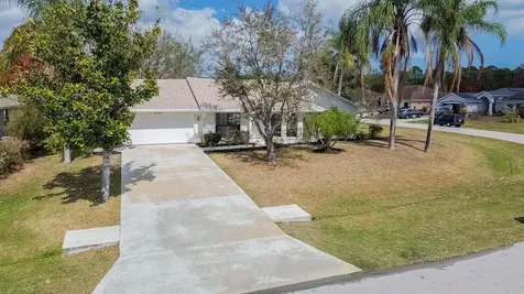 6935 Nw Hershy Circle Port Saint Lucie FL 34983