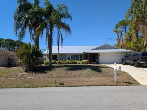1534 Se Sutton Street Port Saint Lucie FL 34953