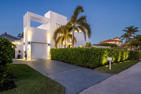 21 Hersey Drive Ocean Ridge FL 33435