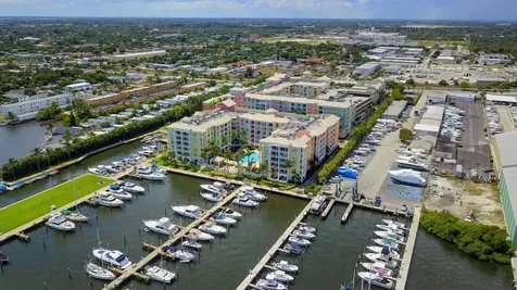 806 E Windward Way Lantana FL 33462