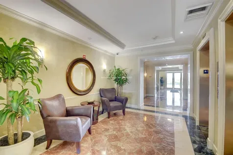 806 E Windward Way Lantana FL 33462