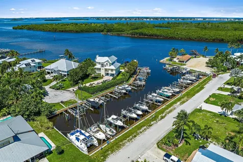 4095 Se Bay Avenue Stuart FL 34997