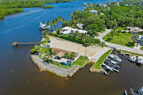 4095 Se Bay Avenue Stuart FL 34997