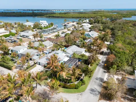 4095 Se Bay Avenue Stuart FL 34997