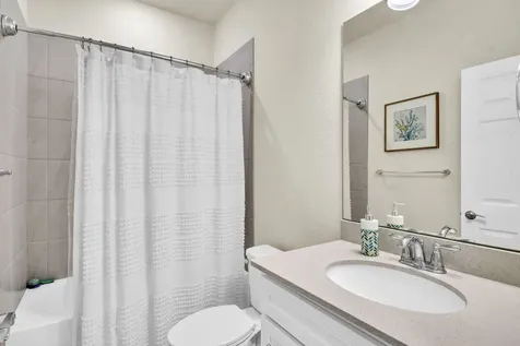 479 Se Vallarta Drive Port Saint Lucie FL 34984