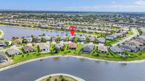 479 Se Vallarta Drive Port Saint Lucie FL 34984