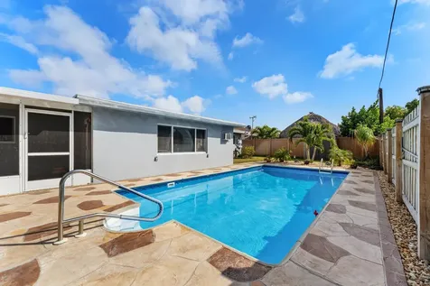 1042 Sw 23rd Avenue Boynton Beach FL 33426