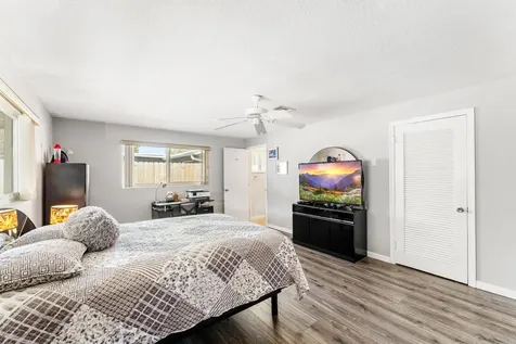 1042 Sw 23rd Avenue Boynton Beach FL 33426