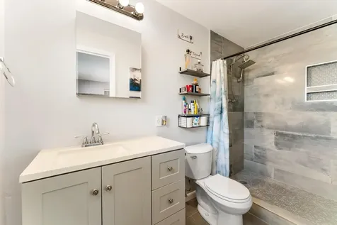 1042 Sw 23rd Avenue Boynton Beach FL 33426