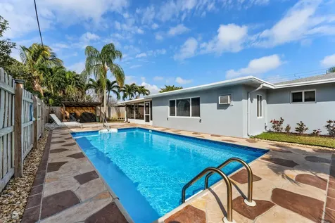 1042 Sw 23rd Avenue Boynton Beach FL 33426