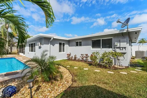 1042 Sw 23rd Avenue Boynton Beach FL 33426