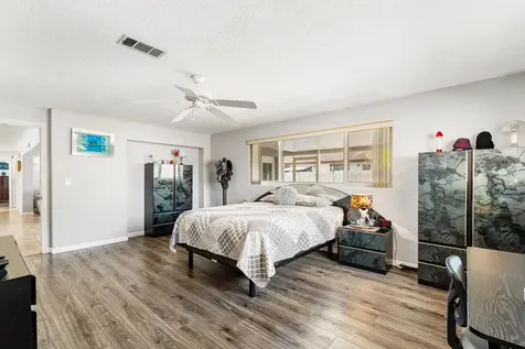 1042 Sw 23rd Avenue Boynton Beach FL 33426