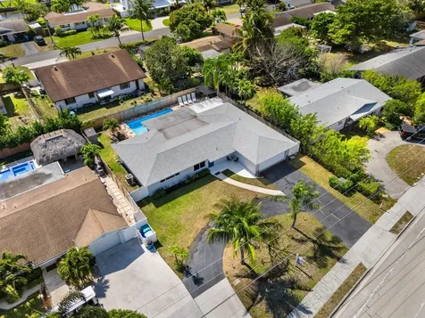 1042 Sw 23rd Avenue Boynton Beach FL 33426