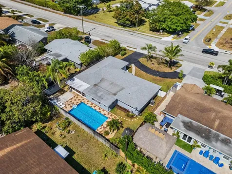 1042 Sw 23rd Avenue Boynton Beach FL 33426