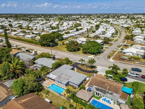 1042 Sw 23rd Avenue Boynton Beach FL 33426