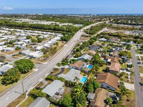 1042 Sw 23rd Avenue Boynton Beach FL 33426