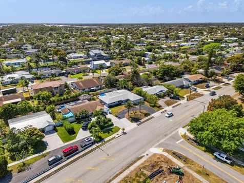1042 Sw 23rd Avenue Boynton Beach FL 33426