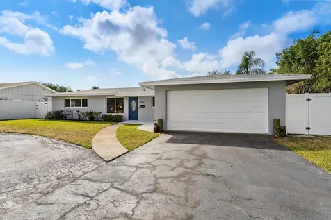 1042 Sw 23rd Avenue Boynton Beach FL 33426