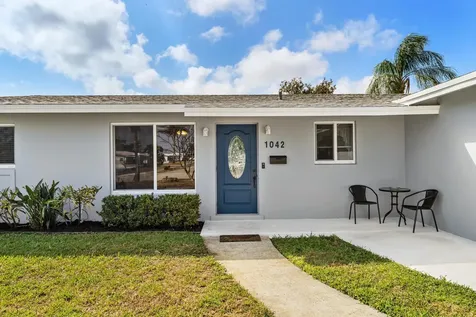 1042 Sw 23rd Avenue Boynton Beach FL 33426