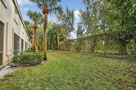 5015 Palmbrooke Circle West Palm Beach FL 33417