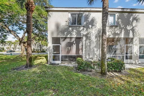 5015 Palmbrooke Circle West Palm Beach FL 33417